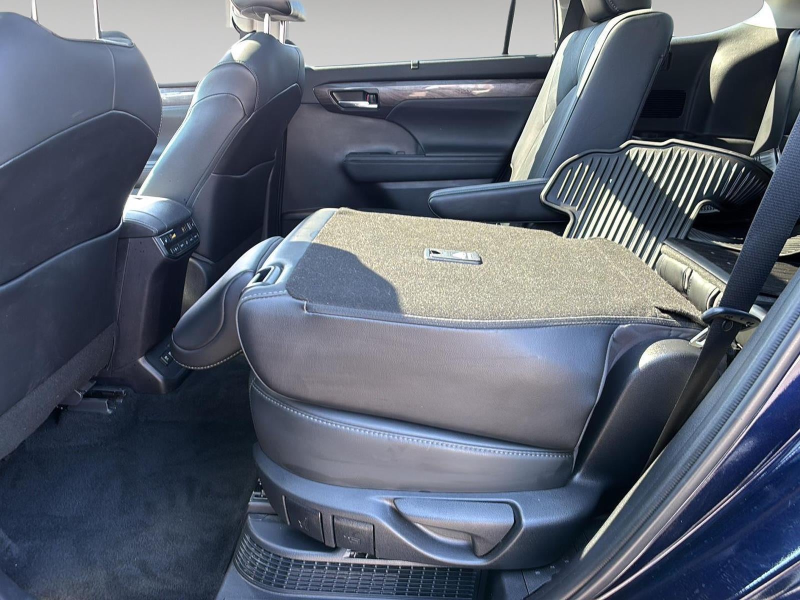 2021 Toyota Highlander Hybrid Platinum