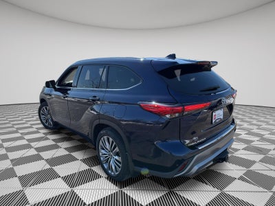 2021 Toyota Highlander Hybrid Platinum
