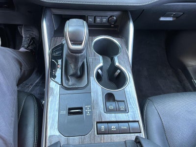 2021 Toyota Highlander Hybrid Platinum