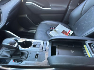 2021 Toyota Highlander Hybrid Platinum