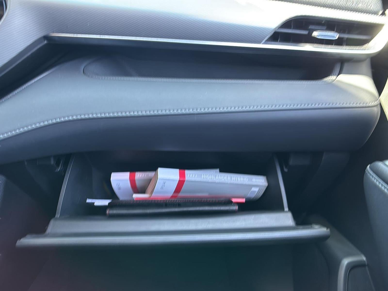 2021 Toyota Highlander Hybrid Platinum