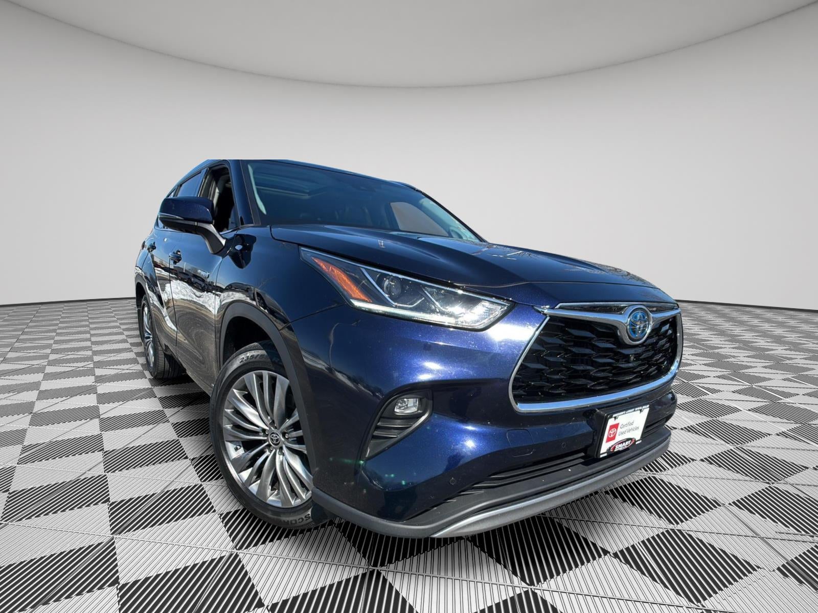 2021 Toyota Highlander Hybrid Platinum