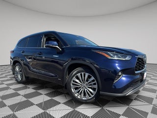 2021 Toyota Highlander Hybrid Platinum