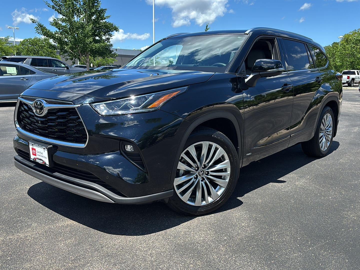 2026 Toyota Highlander Hybrid Platinum