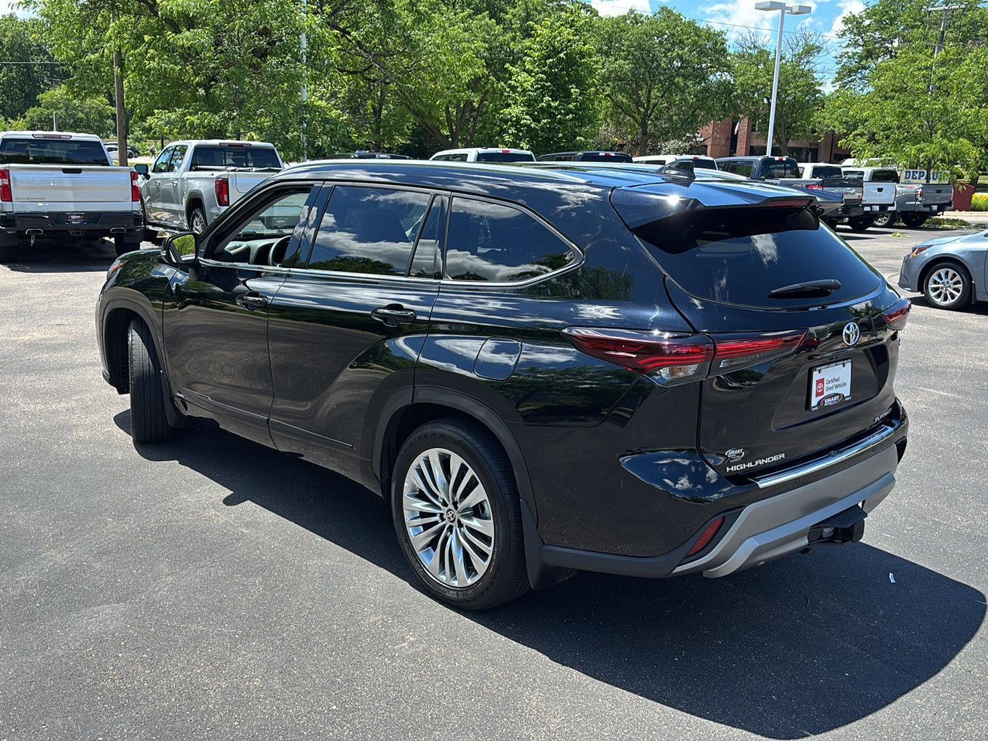 2026 Toyota Highlander Hybrid Platinum