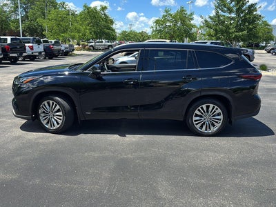 2026 Toyota Highlander Hybrid Platinum