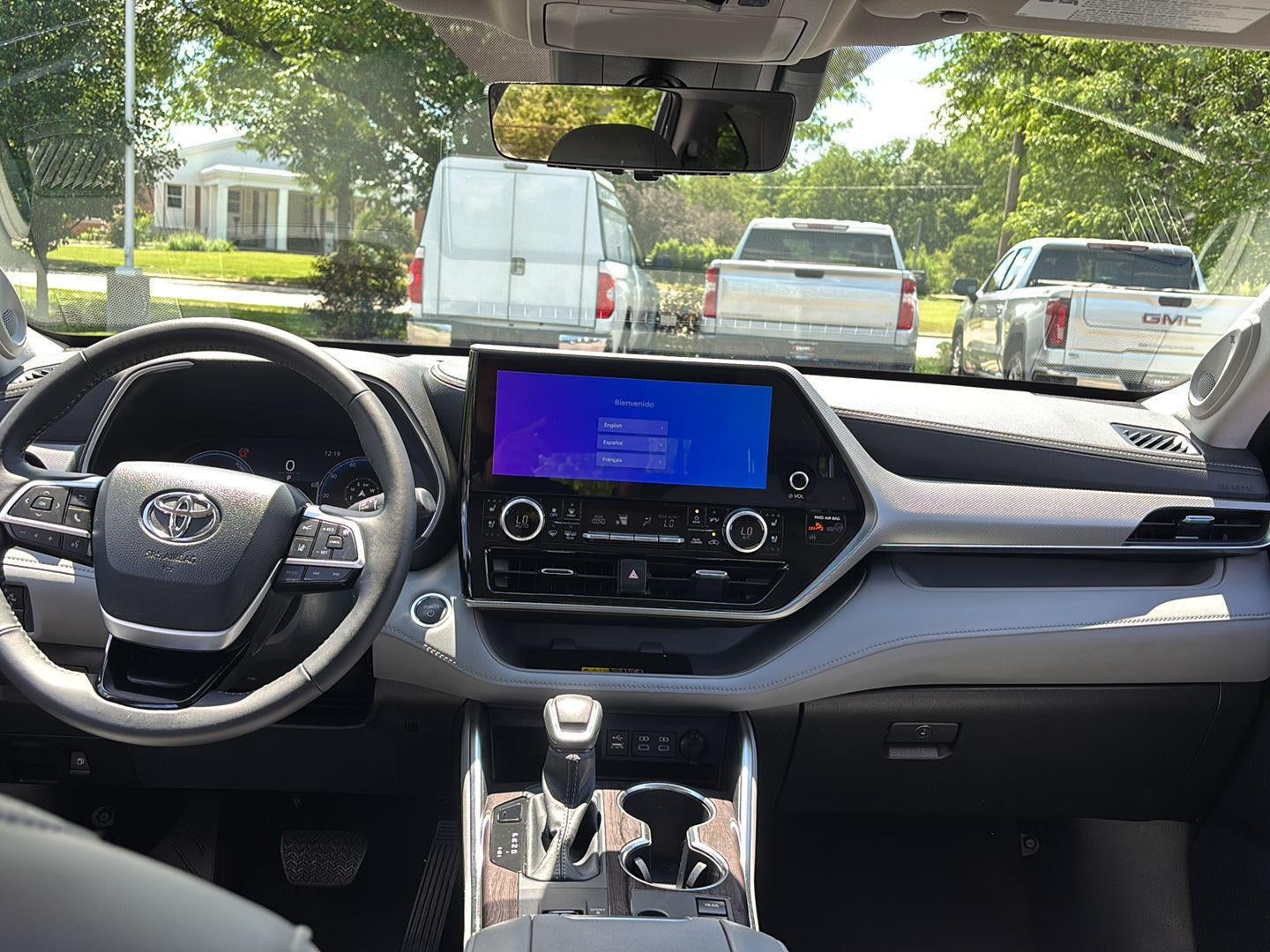 2026 Toyota Highlander Hybrid Platinum