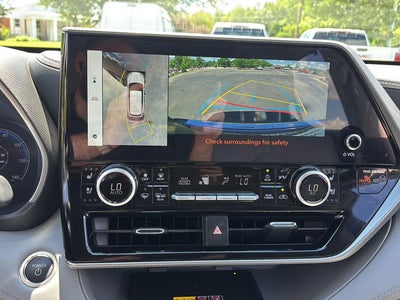 2026 Toyota Highlander Hybrid Platinum