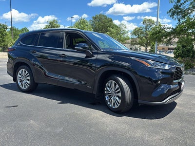 2026 Toyota Highlander Hybrid Platinum
