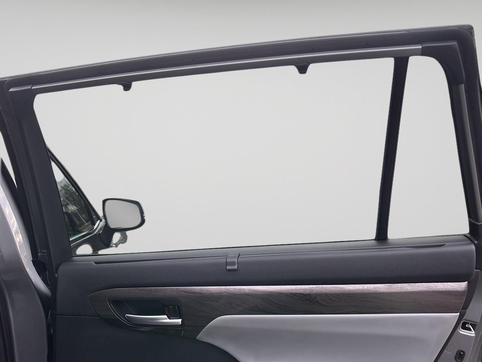 2025 Toyota Highlander Hybrid Platinum