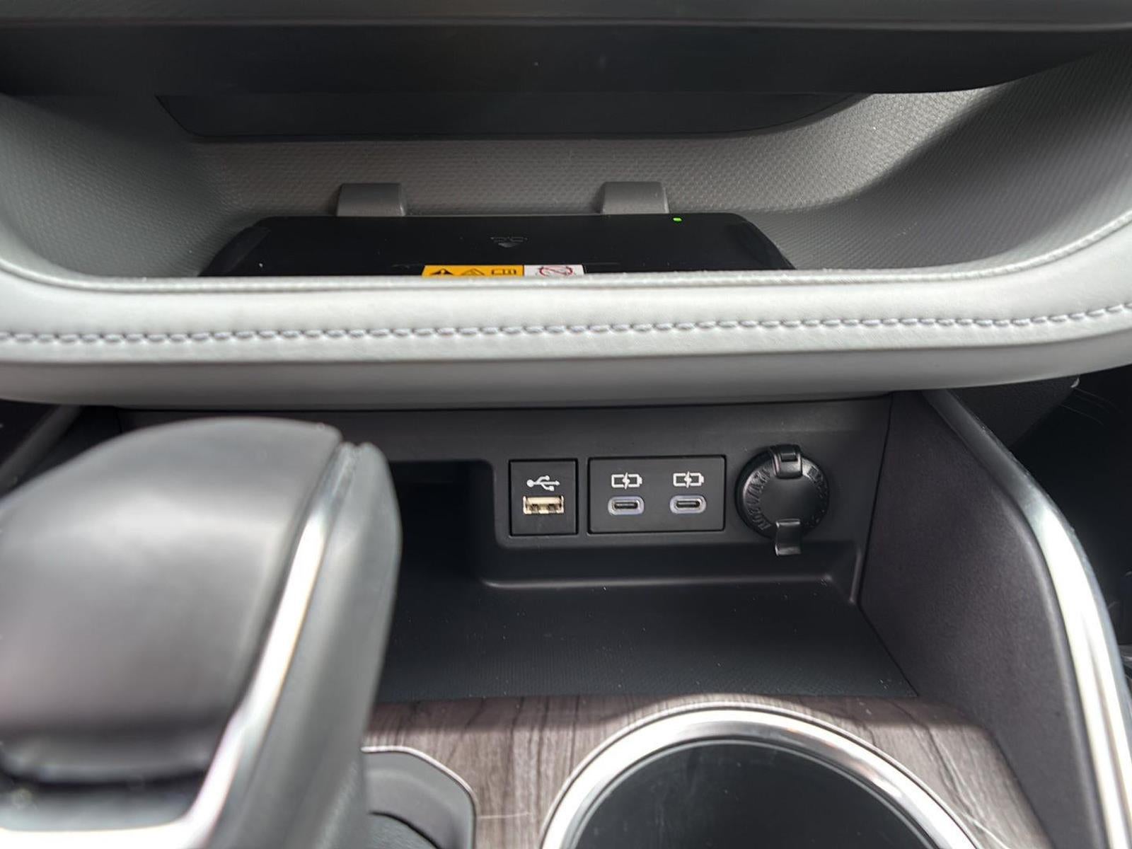 2025 Toyota Highlander Hybrid Platinum