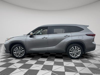 2025 Toyota Highlander Hybrid Platinum