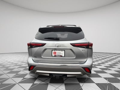 2025 Toyota Highlander Hybrid Platinum