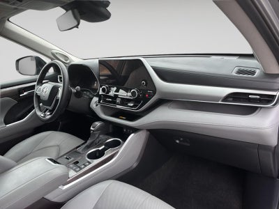 2025 Toyota Highlander Hybrid Platinum