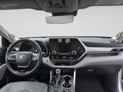 2025 Toyota Highlander Hybrid Platinum