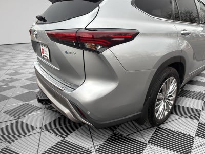 2025 Toyota Highlander Hybrid Platinum