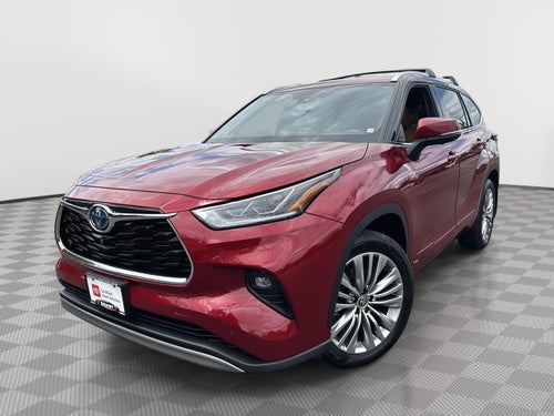 2023 Toyota Highlander Hybrid Platinum