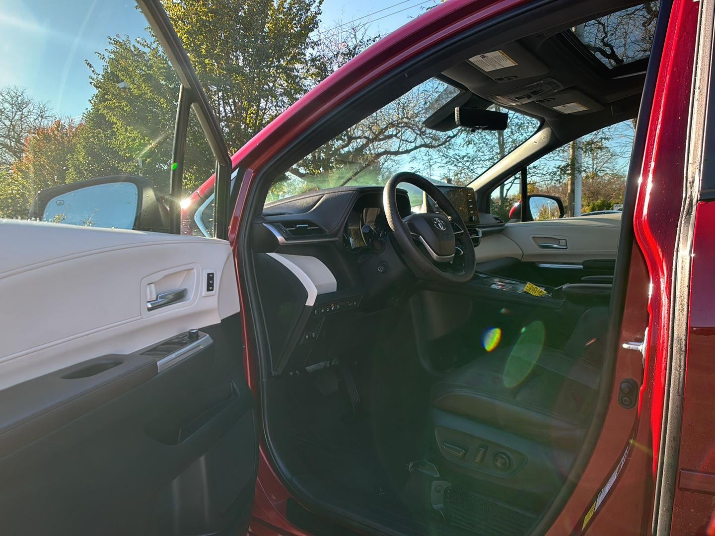2023 Toyota Sienna Platinum 7-Passenger