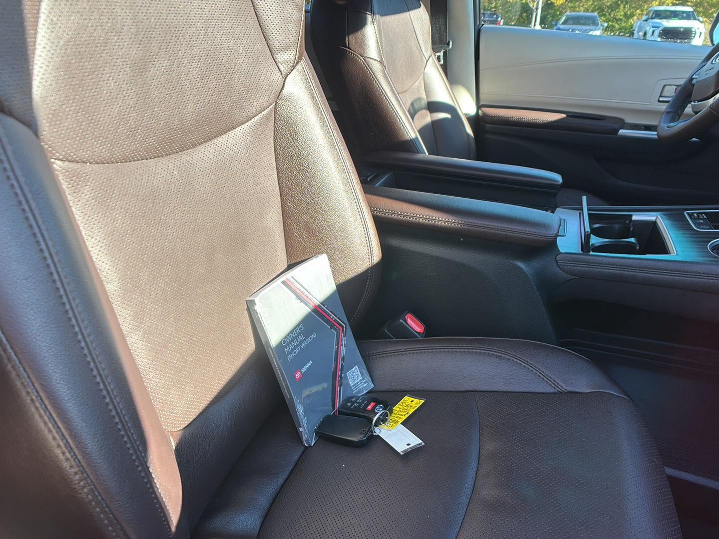 2023 Toyota Sienna Platinum 7-Passenger