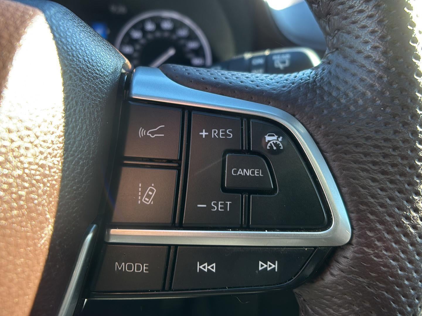 2023 Toyota Sienna Platinum 7-Passenger