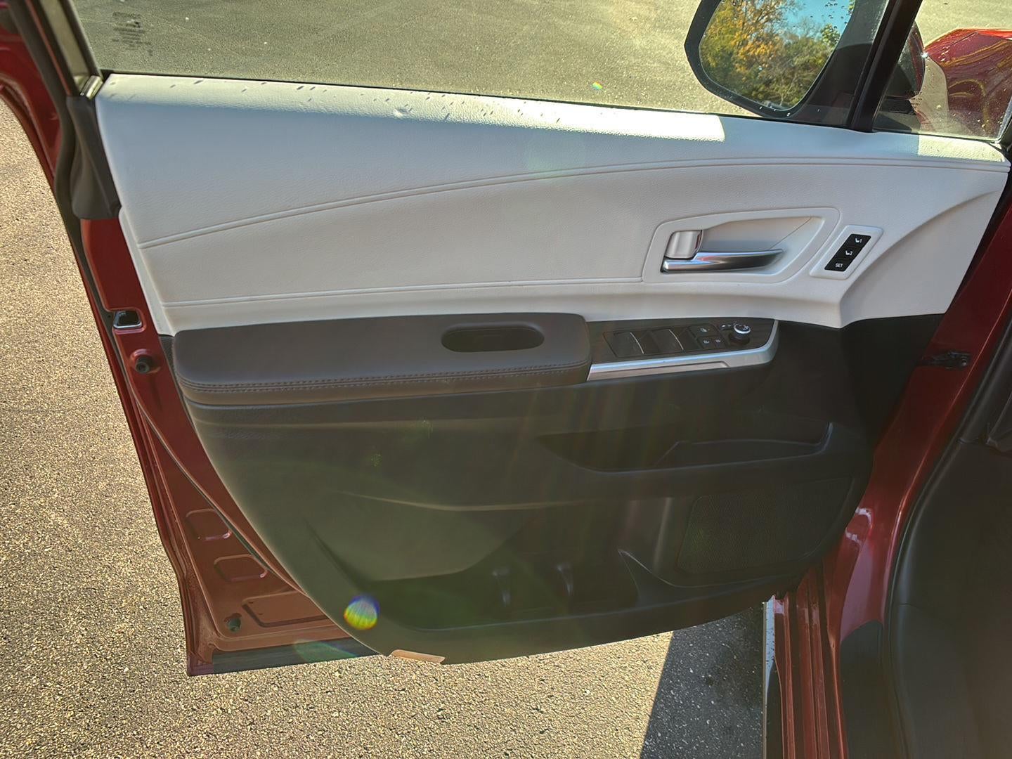 2023 Toyota Sienna Platinum 7-Passenger