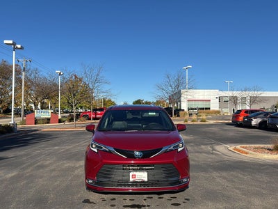 2023 Toyota Sienna Platinum 7-Passenger