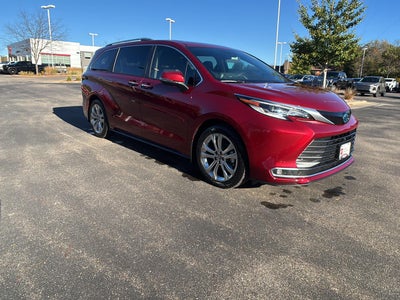 2023 Toyota Sienna Platinum 7-Passenger