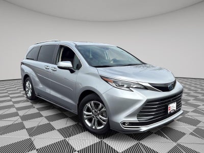 2022 Toyota Sienna Platinum 7-Passenger
