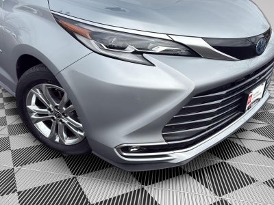 2022 Toyota Sienna Platinum 7-Passenger
