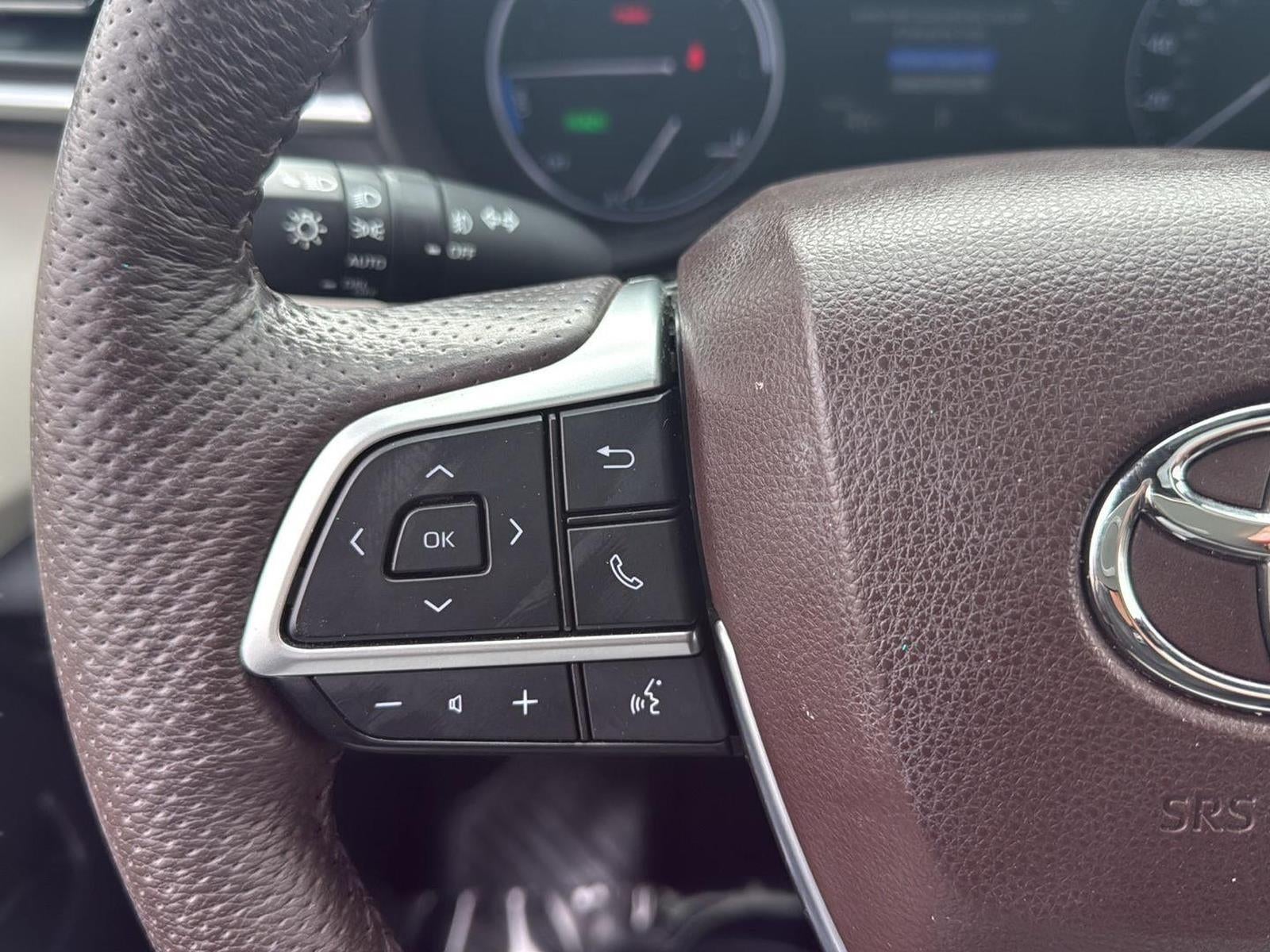 2022 Toyota Sienna Platinum 7-Passenger