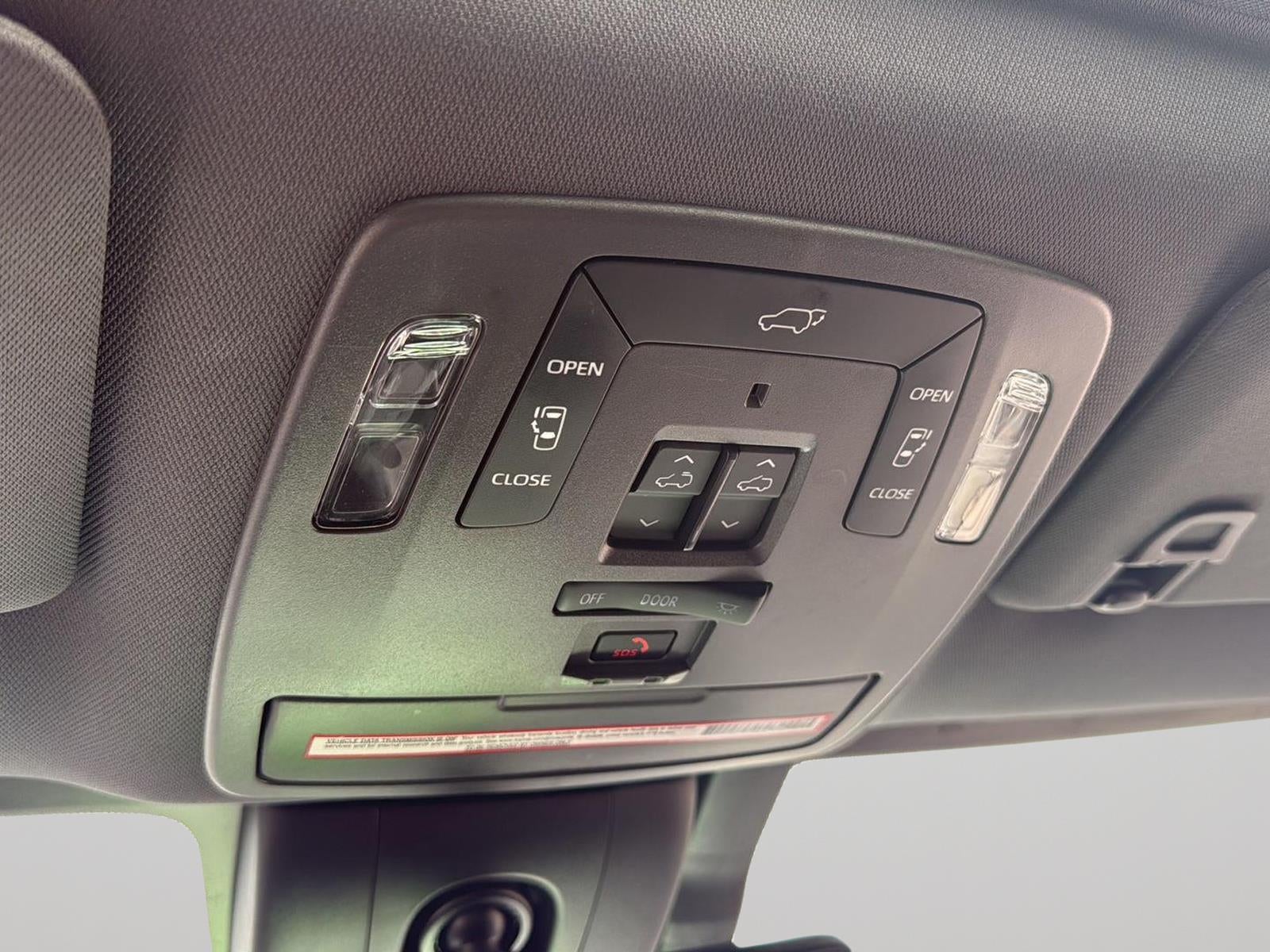 2022 Toyota Sienna Platinum 7-Passenger