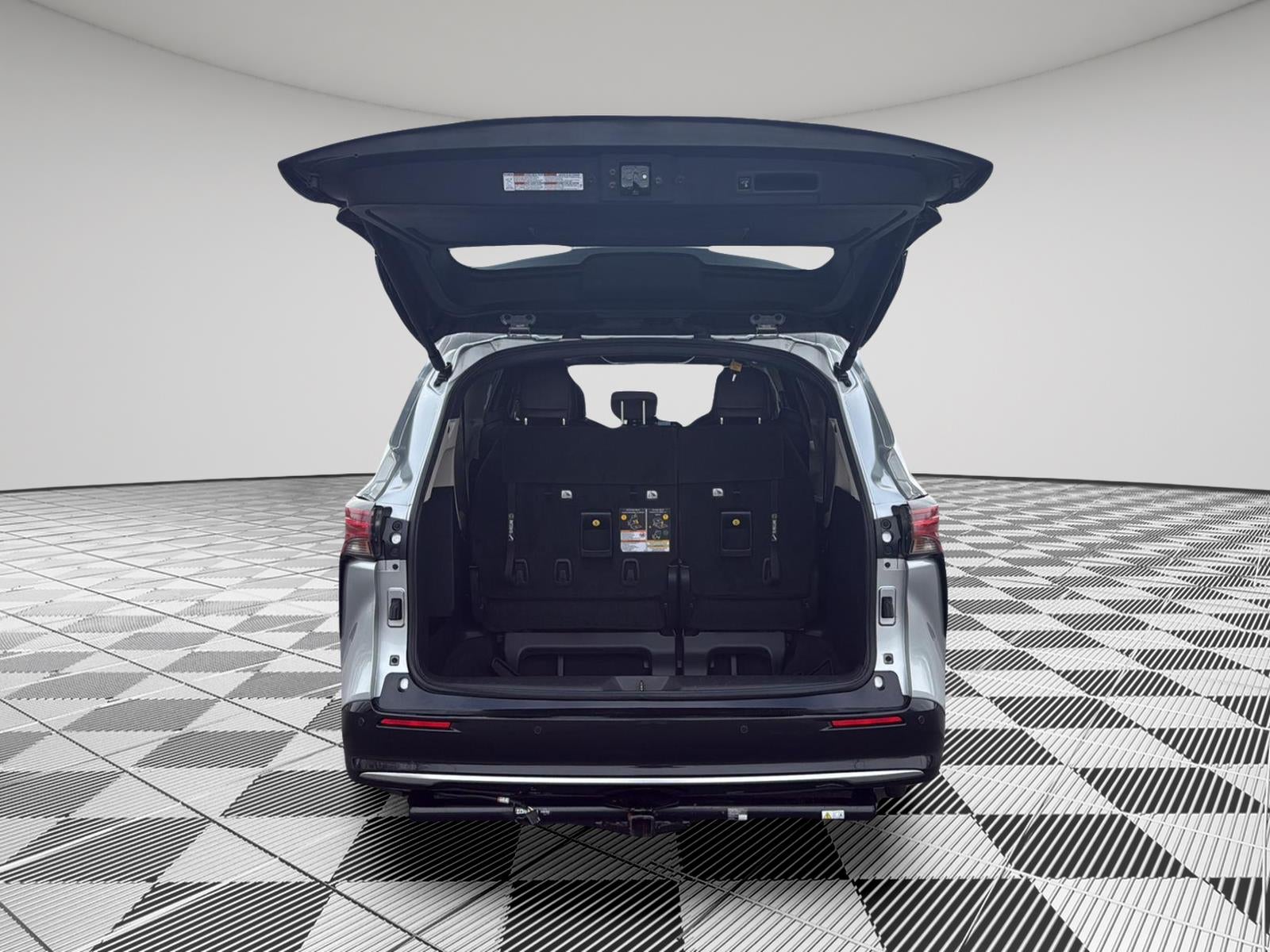 2022 Toyota Sienna Platinum 7-Passenger