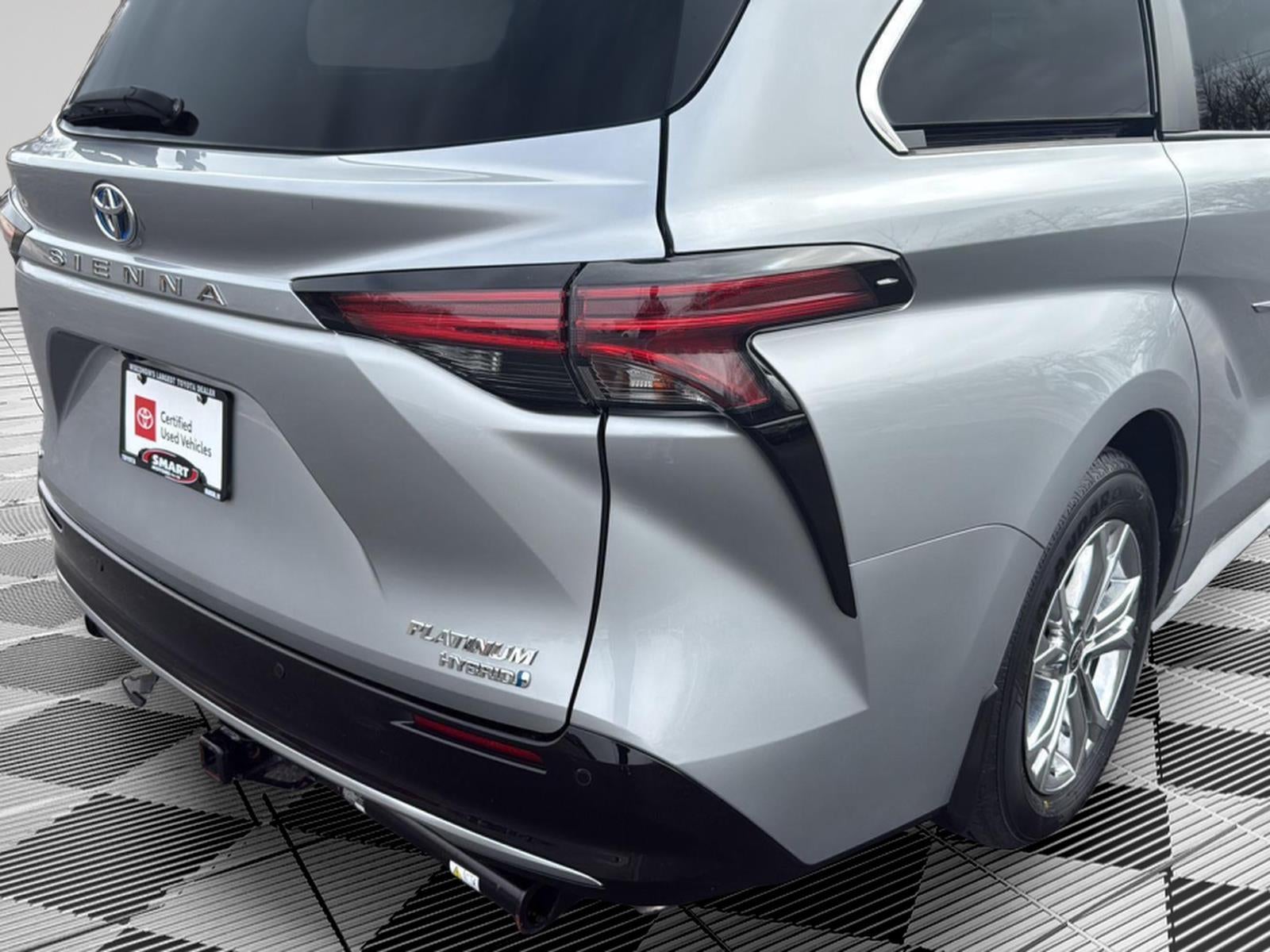 2022 Toyota Sienna Platinum 7-Passenger