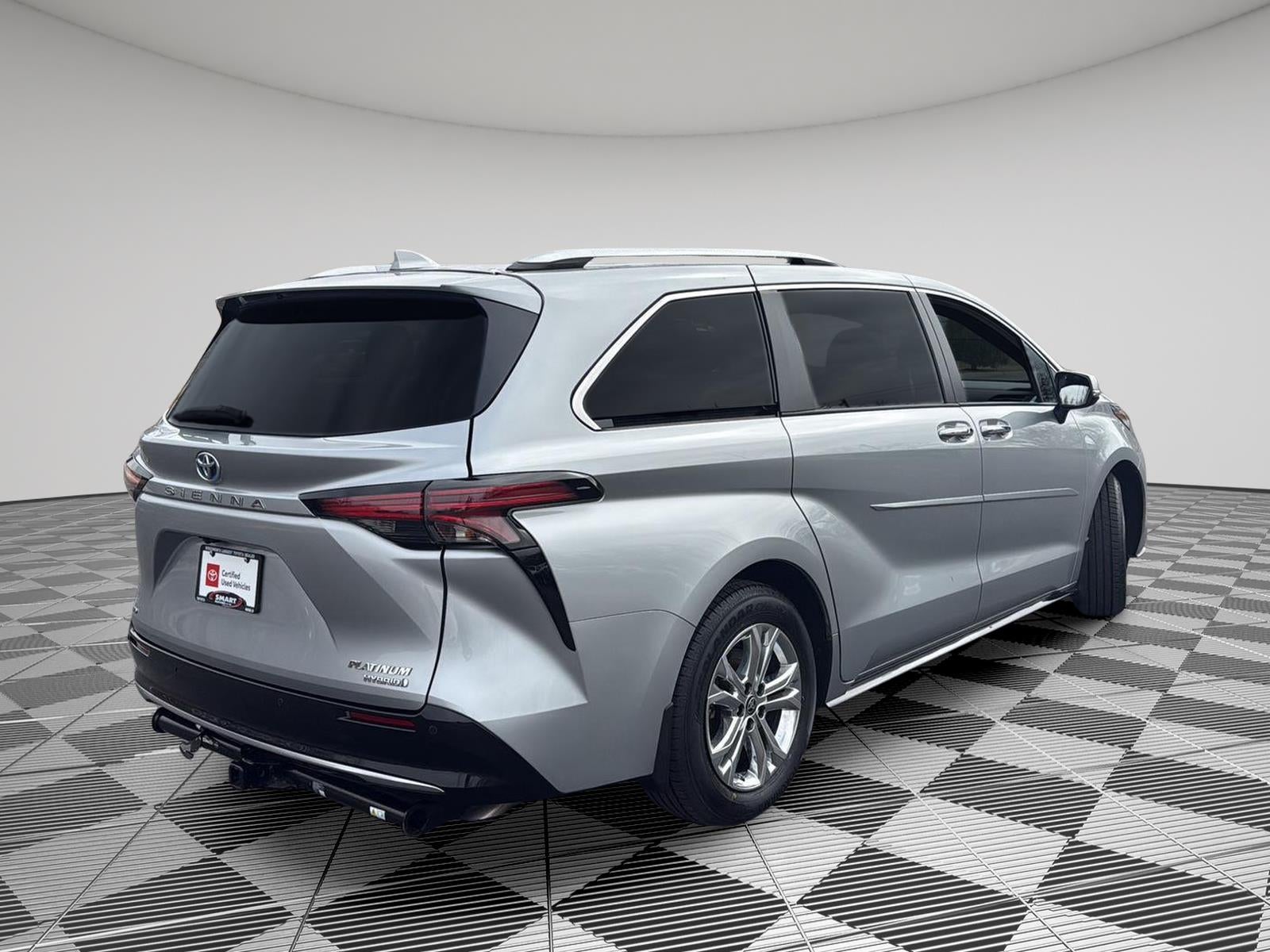 2022 Toyota Sienna Platinum 7-Passenger