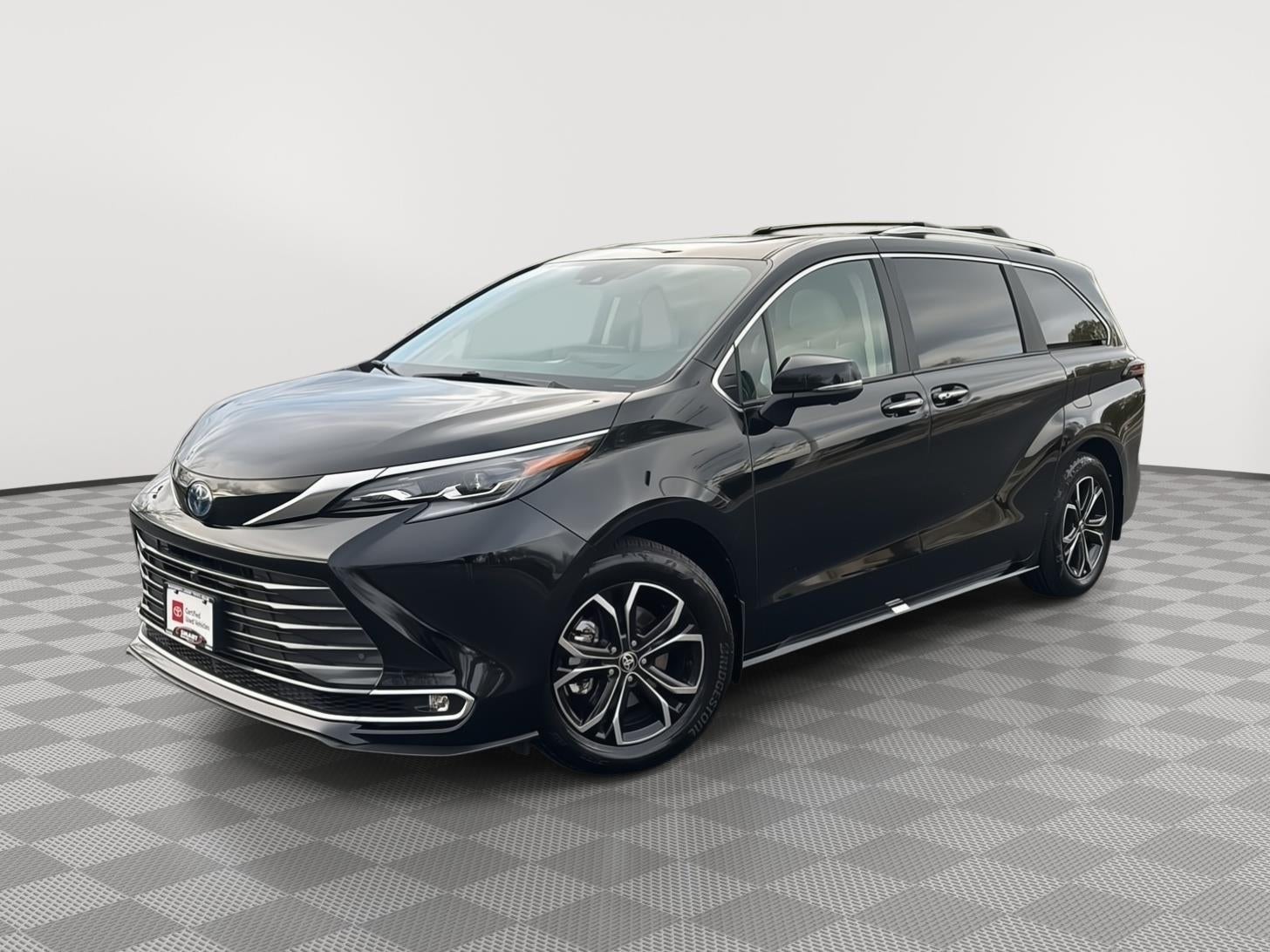 2025 Toyota Sienna Platinum 7-Passenger