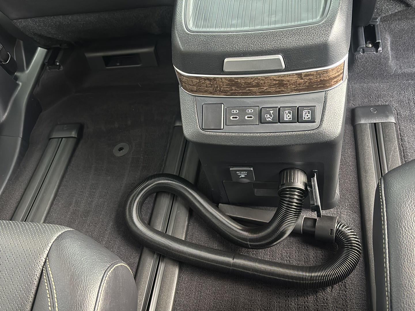 2025 Toyota Sienna Platinum 7-Passenger