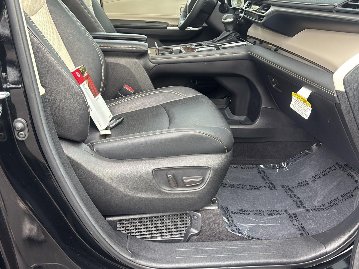 2025 Toyota Sienna Platinum 7-Passenger