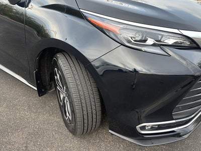 2025 Toyota Sienna Platinum 7-Passenger