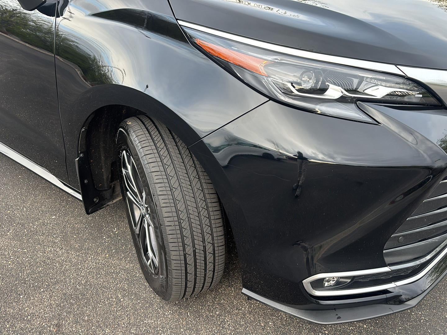 2025 Toyota Sienna Platinum 7-Passenger