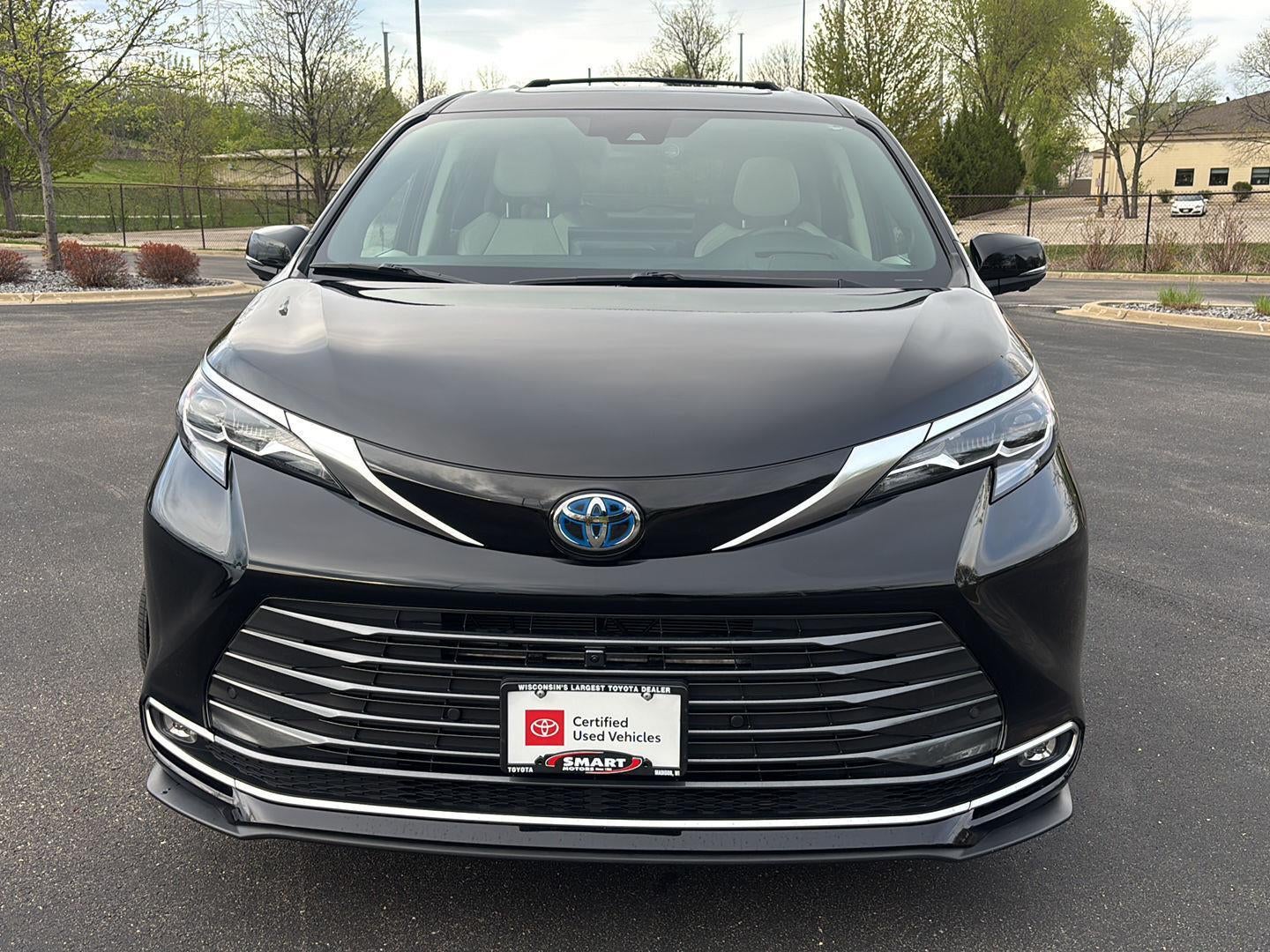 2025 Toyota Sienna Platinum 7-Passenger