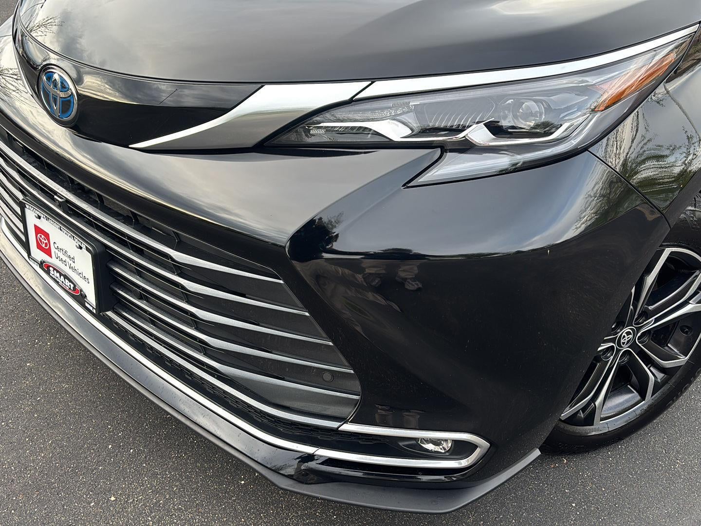 2025 Toyota Sienna Platinum 7-Passenger