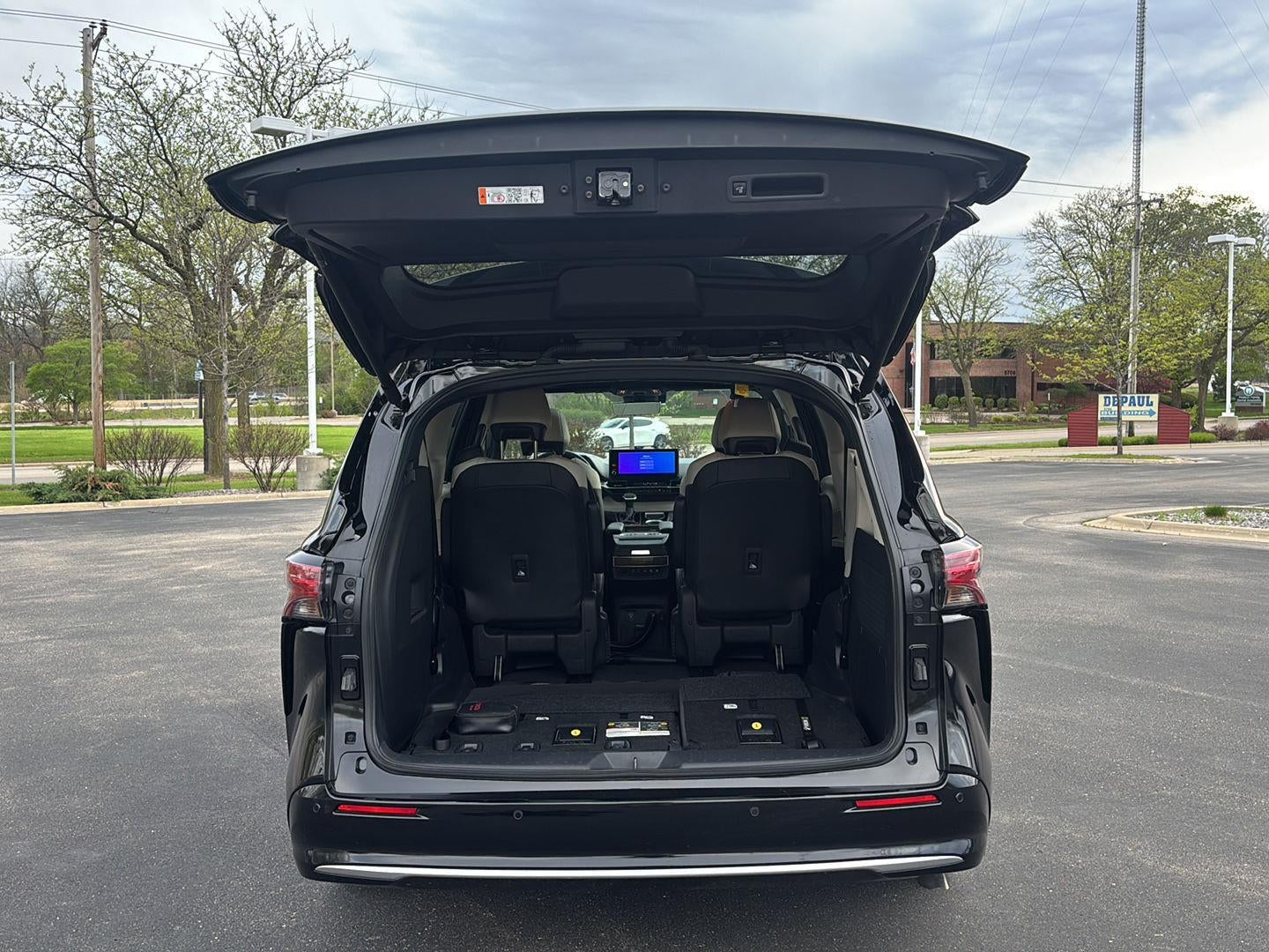 2025 Toyota Sienna Platinum 7-Passenger