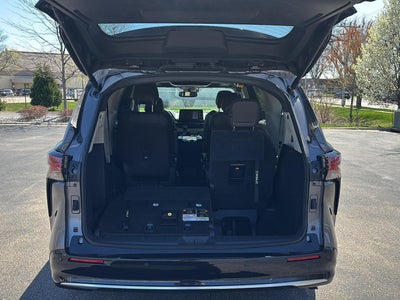 2022 Toyota Sienna Platinum 7-Passenger