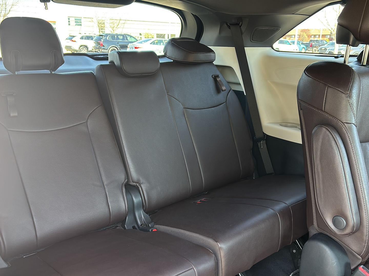 2022 Toyota Sienna Platinum 7-Passenger