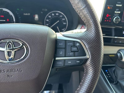 2022 Toyota Sienna Platinum 7-Passenger