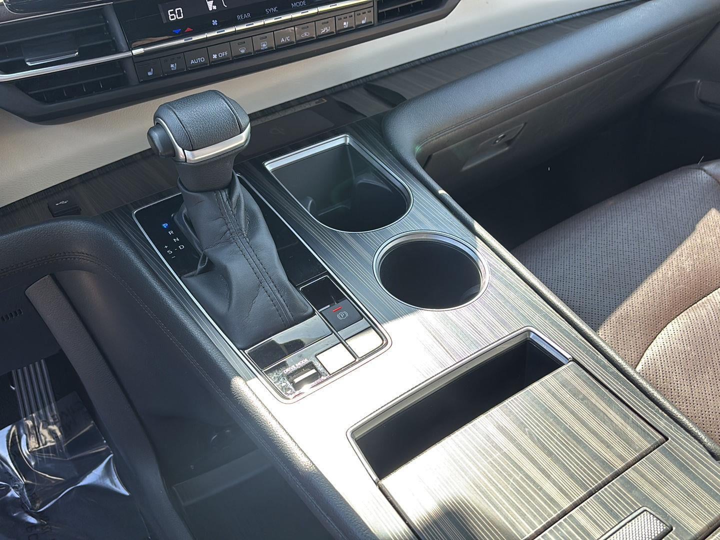 2022 Toyota Sienna Platinum 7-Passenger