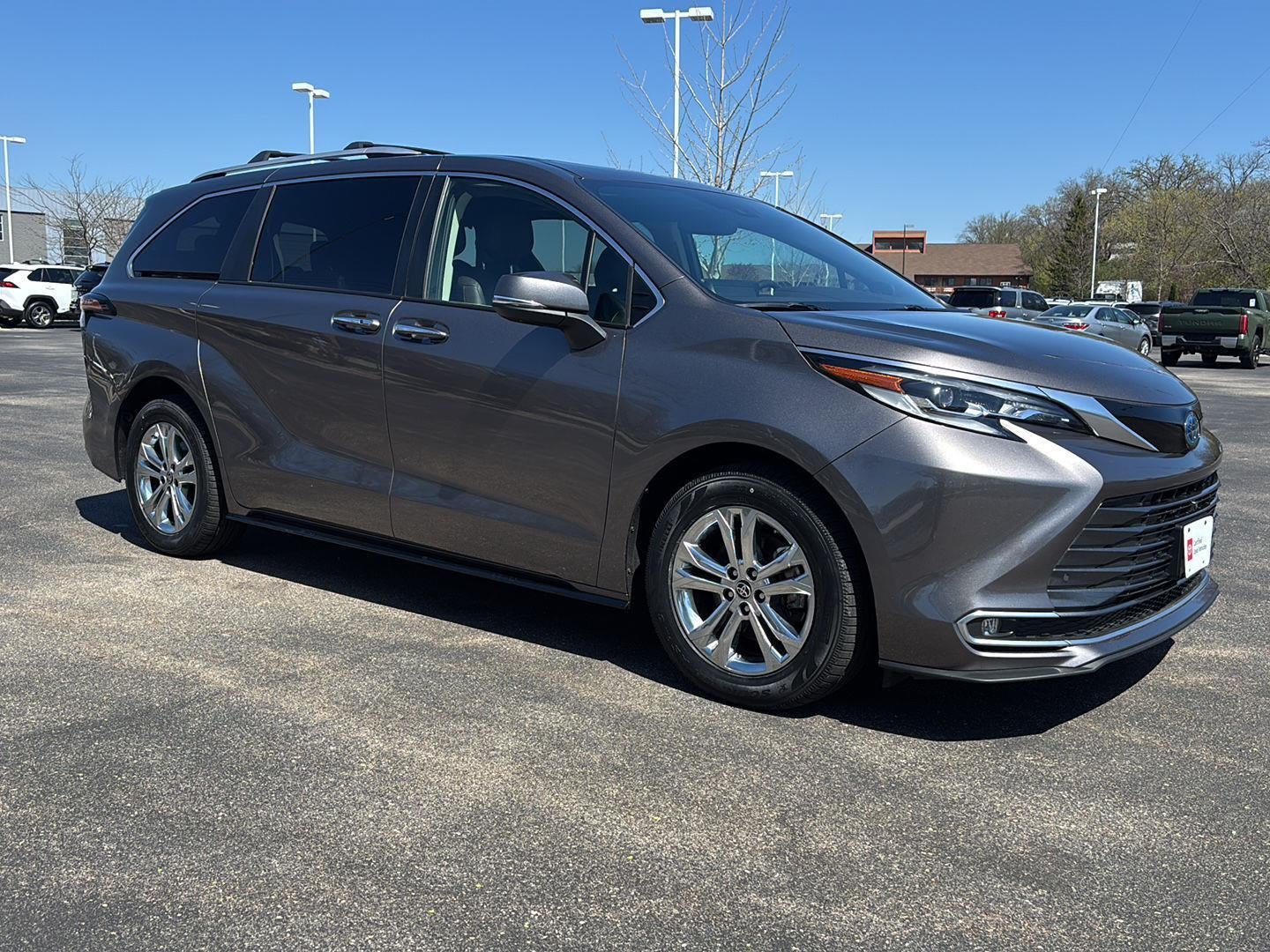 2022 Toyota Sienna Platinum 7-Passenger
