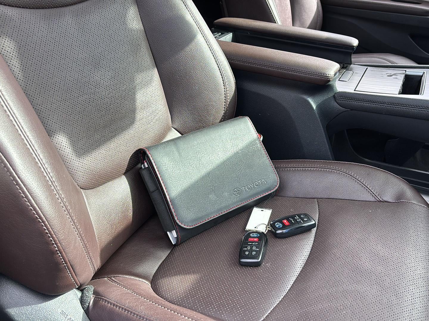 2023 Toyota Sienna Platinum 7-Passenger