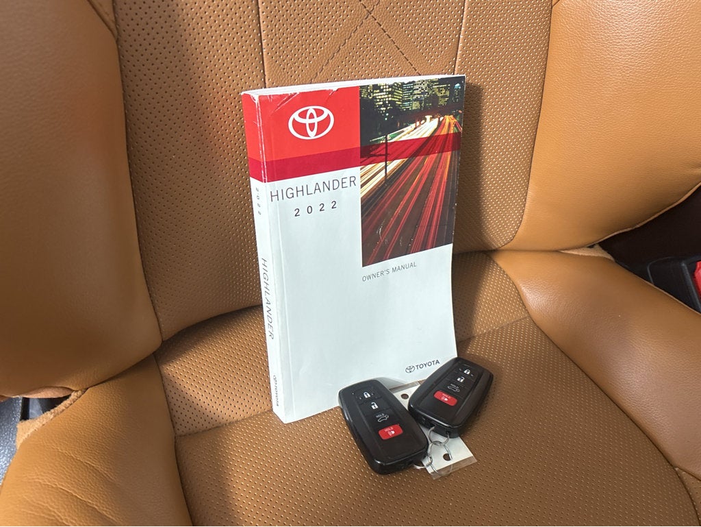 2022 Toyota Highlander Platinum