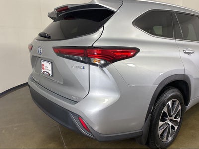 2022 Toyota Highlander Hybrid XLE